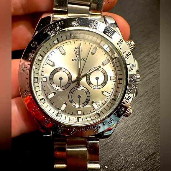 Men’s Watch in Stainless Steel - Picture 1 of 6